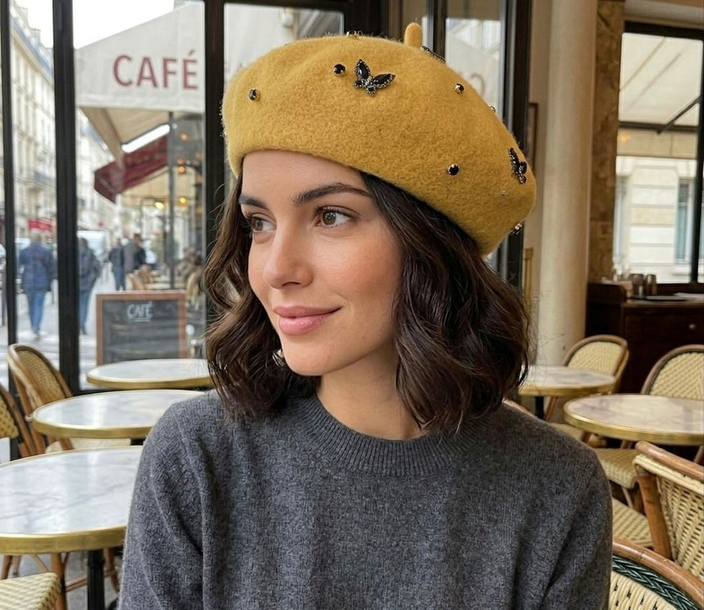Béret en laine femme jaune avec broche abeille cristal | Abeille Royale