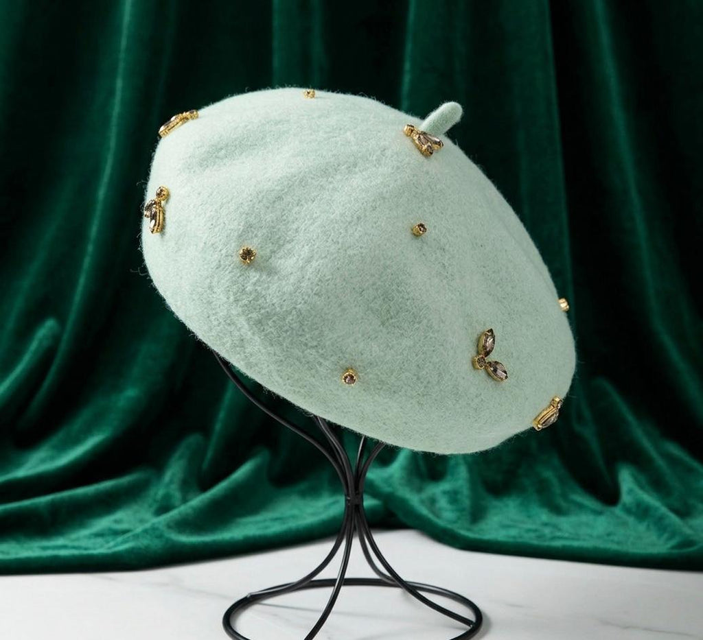 Béret en laine femme vert avec broche abeille cristal | Abeille Royale