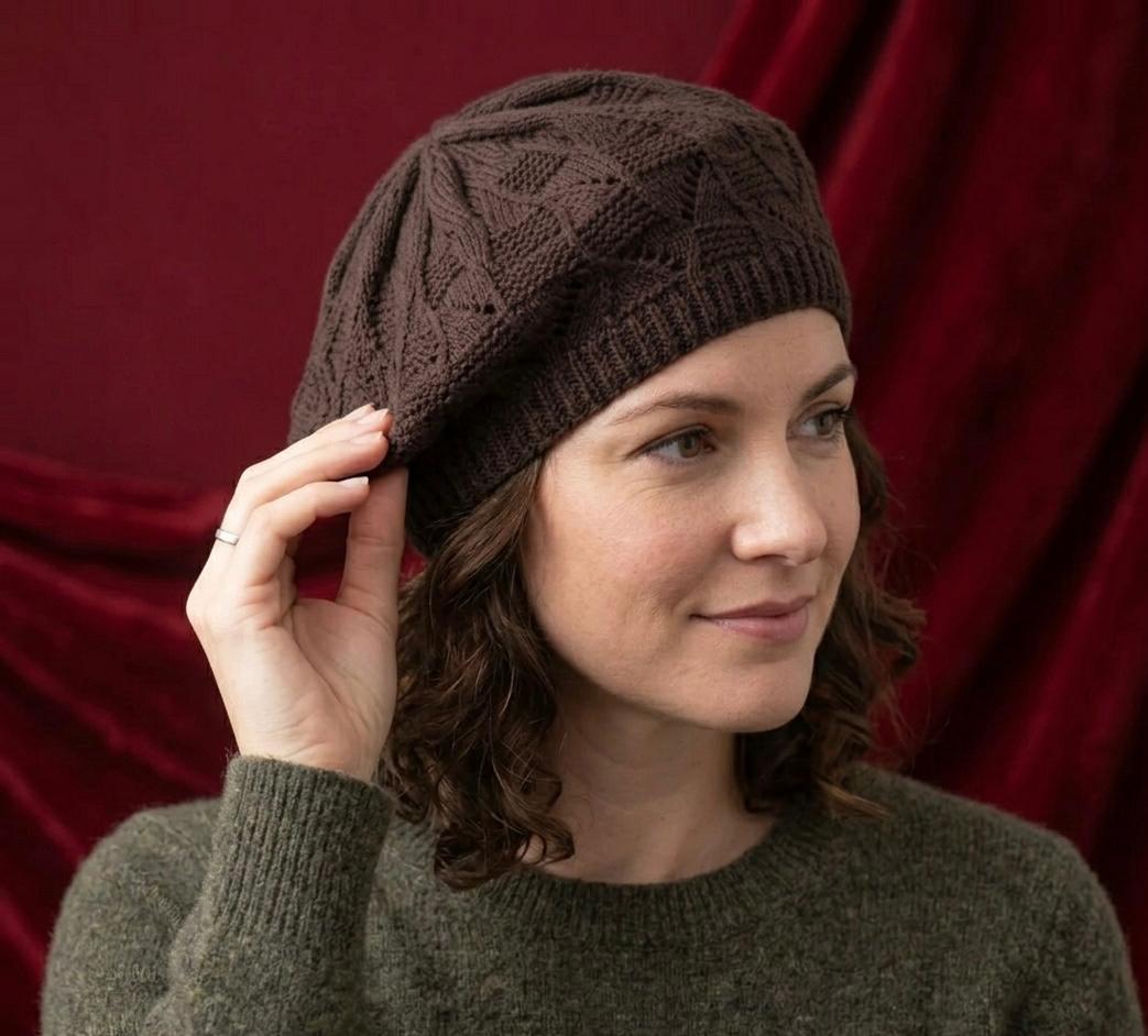 Béret femme tricoté en acrylique – Couleur café – Style rétro