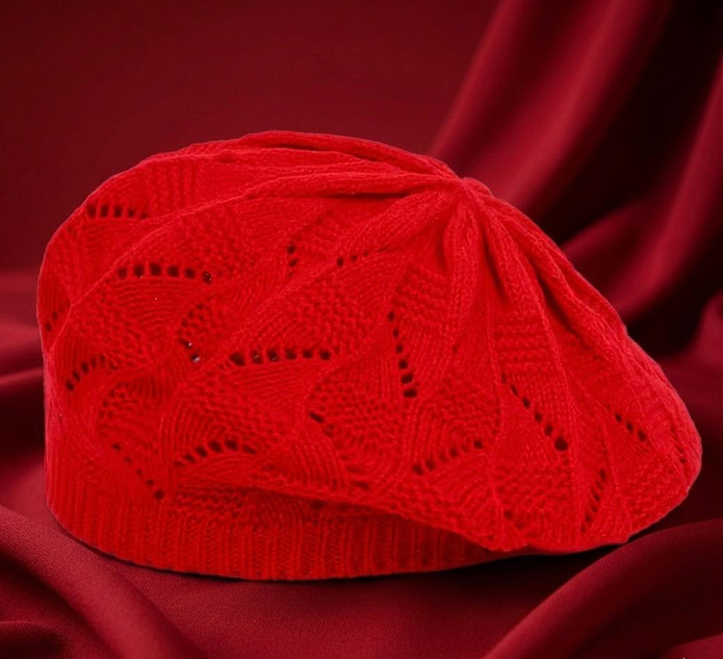 Béret femme tricoté en acrylique – Style artiste français – Rouge foncé.