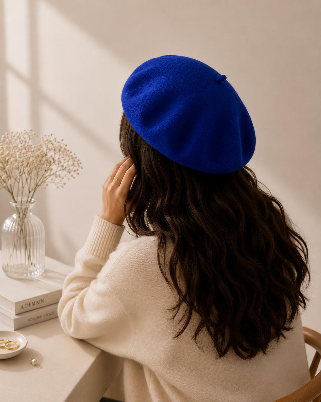 Béret Femme en Laine Bleu Royal – Chapeau Français Tendance Hiver