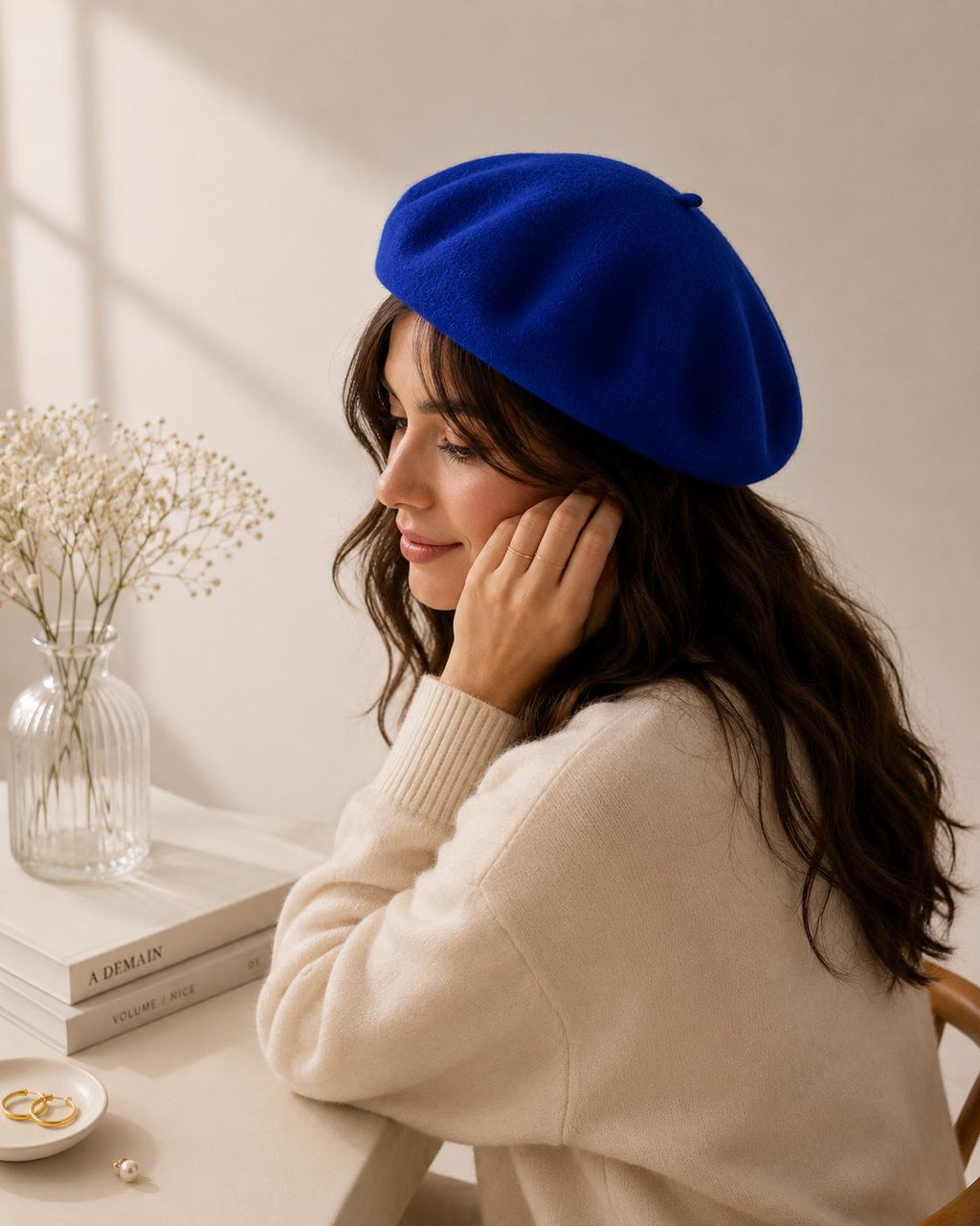 Béret Femme en Laine Bleu Royal – Chapeau Français Tendance Hiver