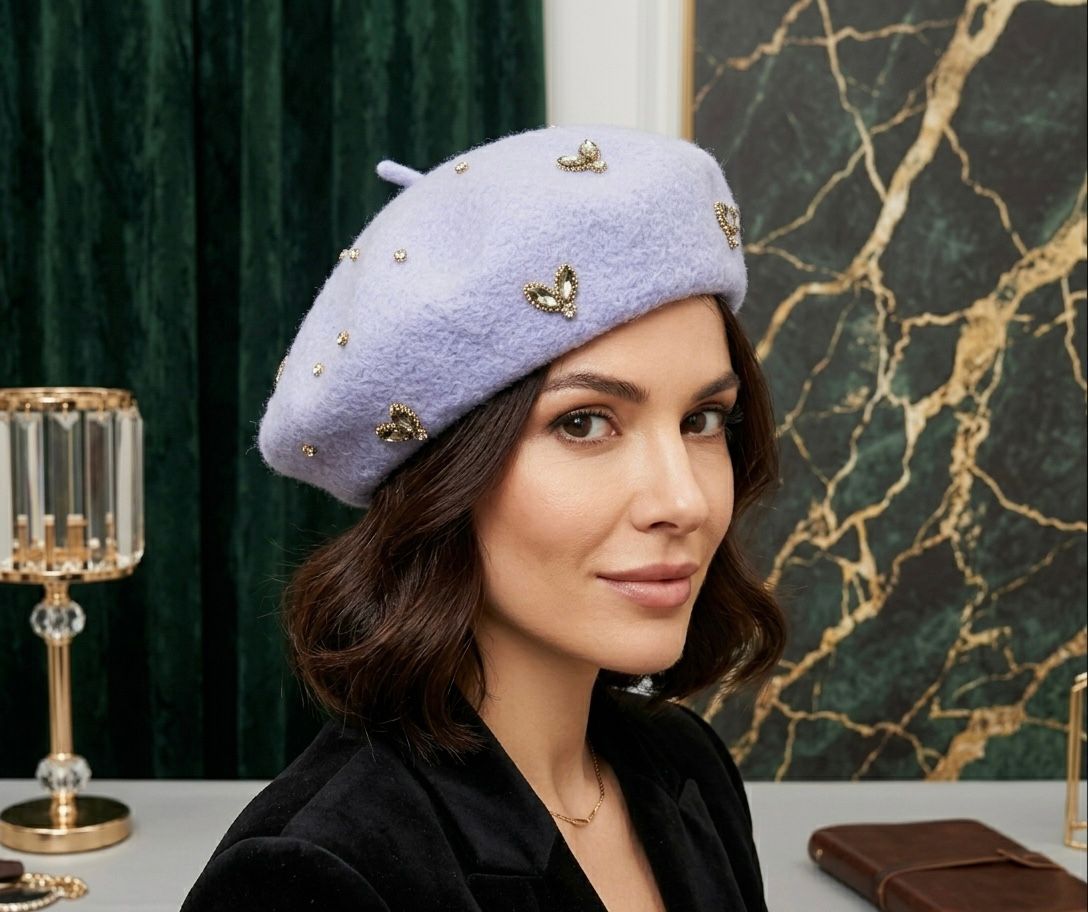 Béret en laine femme bleu avec broche abeille cristal | Abeille Royale
