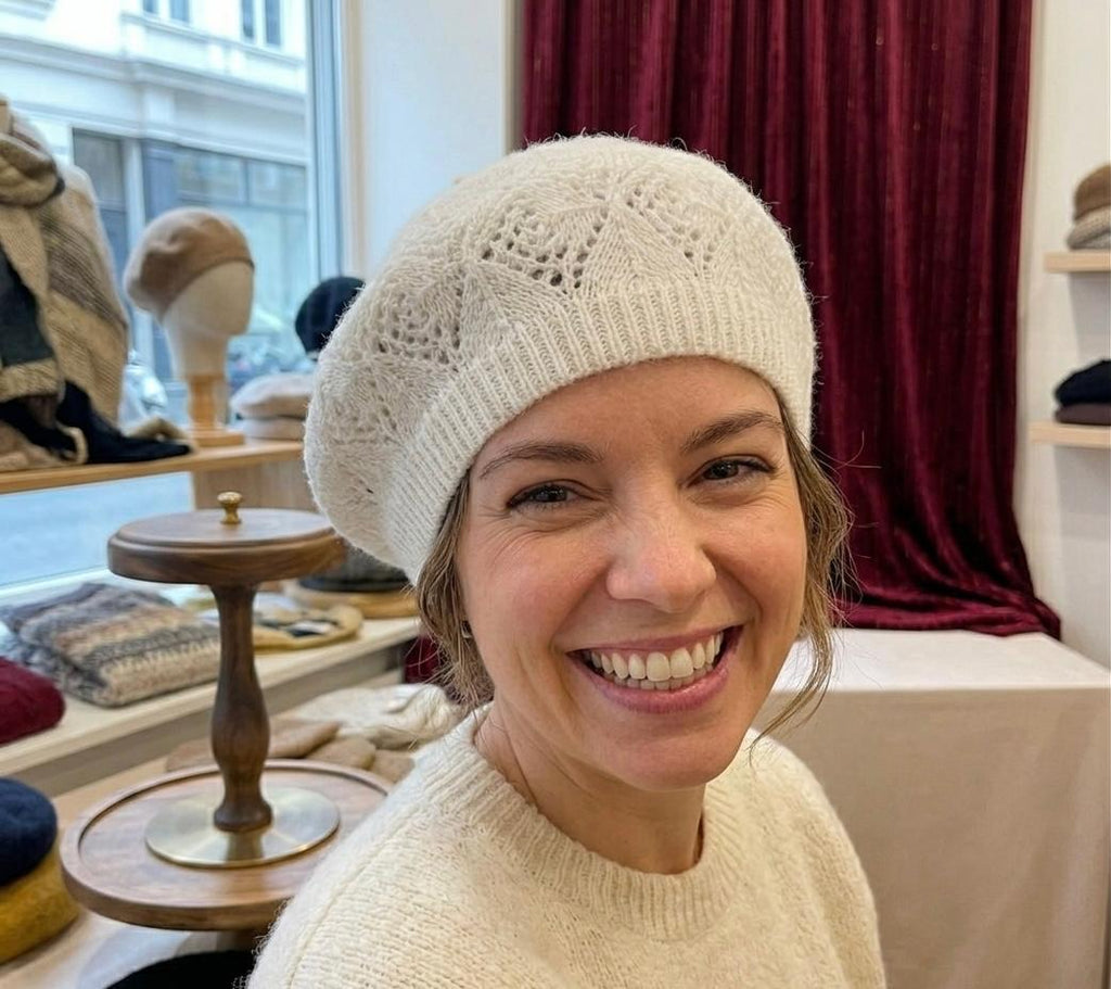 Béret Femme Beige en Acrylique – Bonnet Tricoté Léger Style Français
