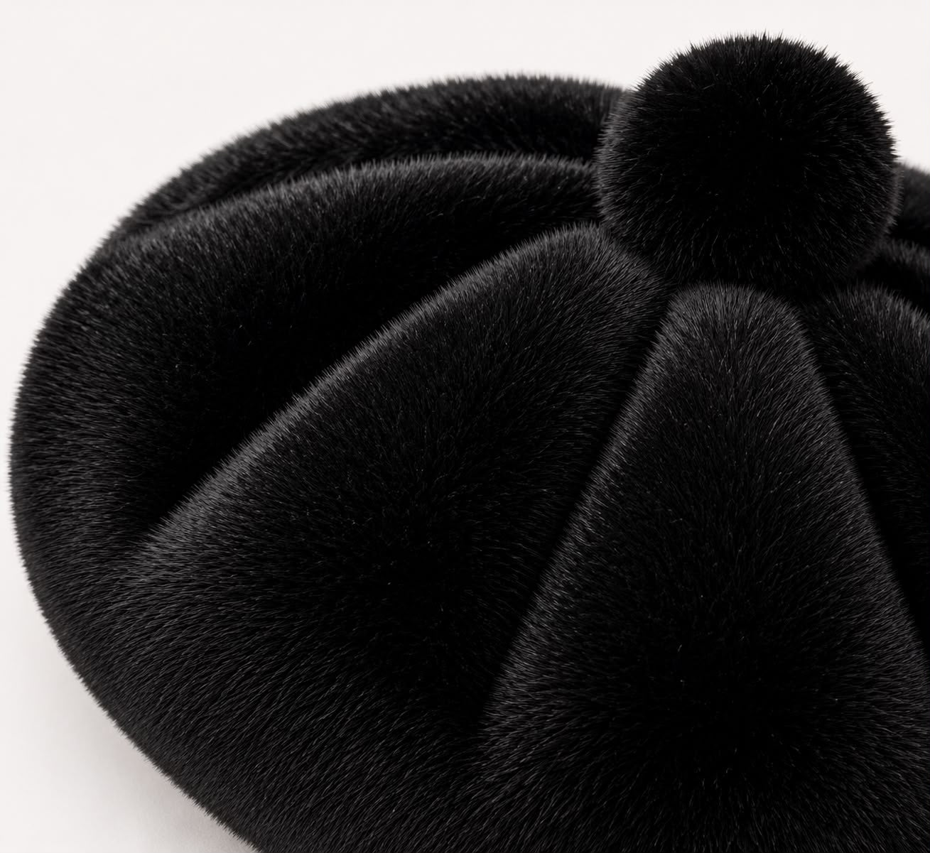 Béret Femme en Fourrure Noir | Élégance Hivernale