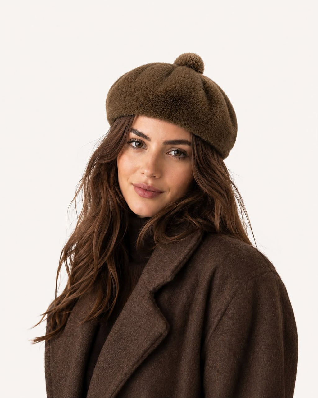 Béret Femme en Fourrure Marron | Élégance Hivernale