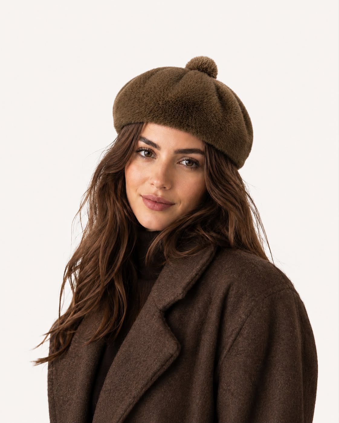 Béret Femme en Fourrure Marron | Élégance Hivernale