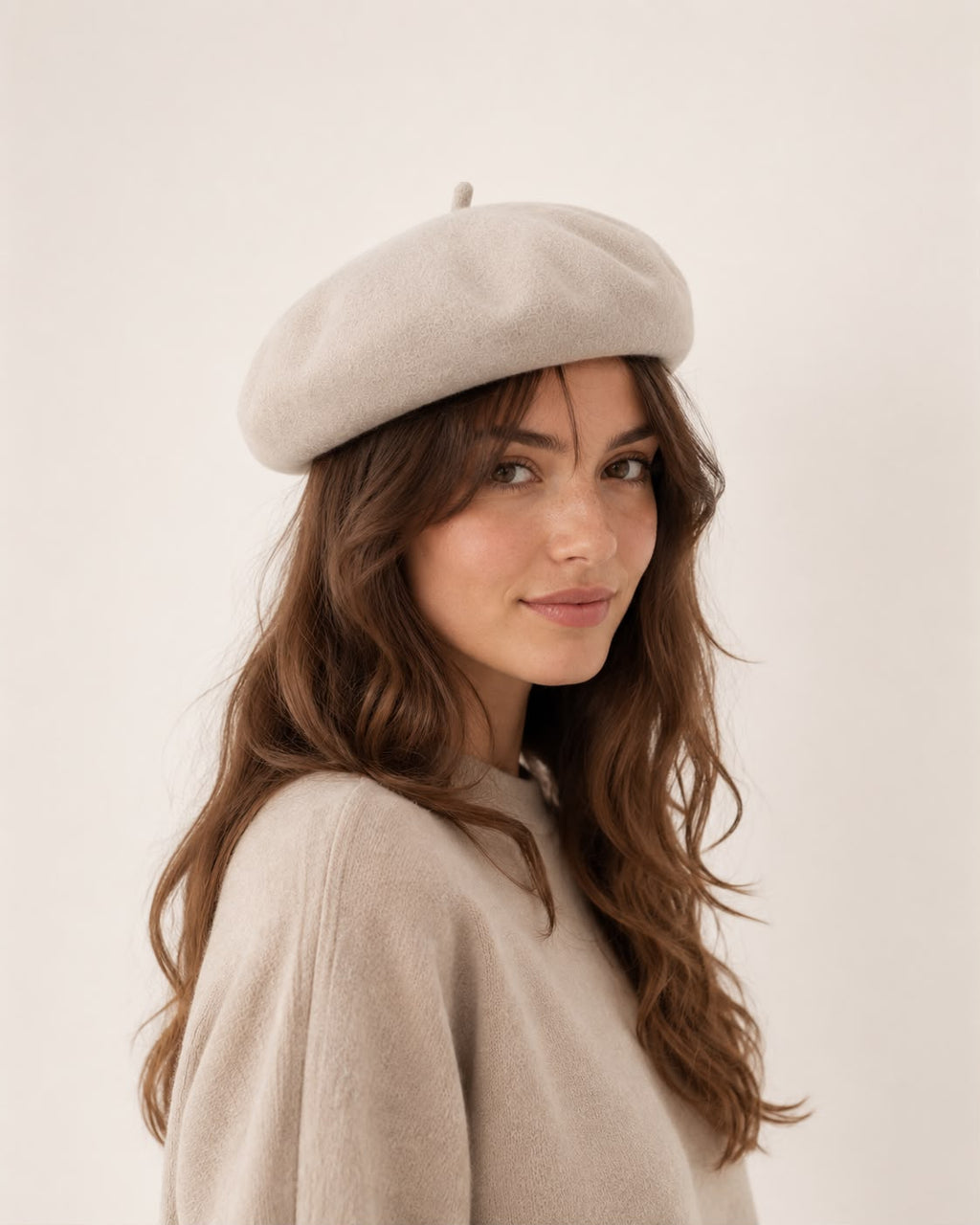 Béret Femme en Laine Blanc Crème – Chapeau Français Chic Hiver